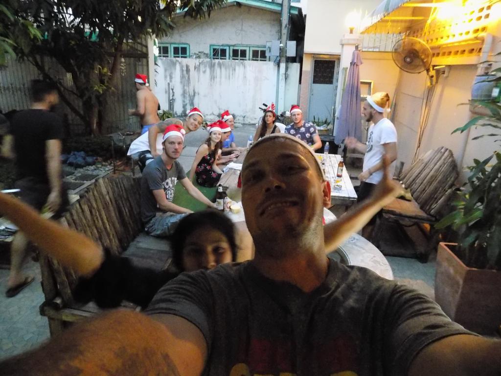 The Oasis Hostel (Adults Only) Bangkok Bagian luar foto